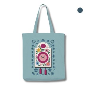 Schwarzwald Stofftasche mit Schild-Uhr Motiv in Pebble Blue aus recycelter Baumwolle