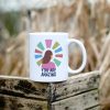 You Are Amazing Tasse mit farbenfrohem Statement Design